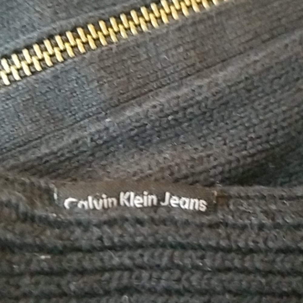 Calvin Klein sweater - Picture 2 of 3